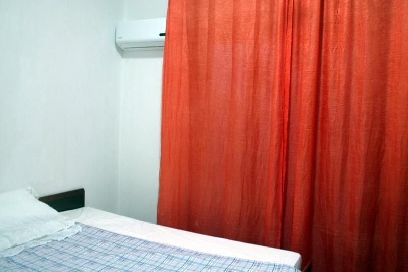 Family Inn Pero Habitación foto