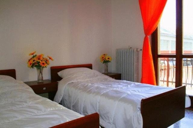 Family Inn Pero Habitación foto