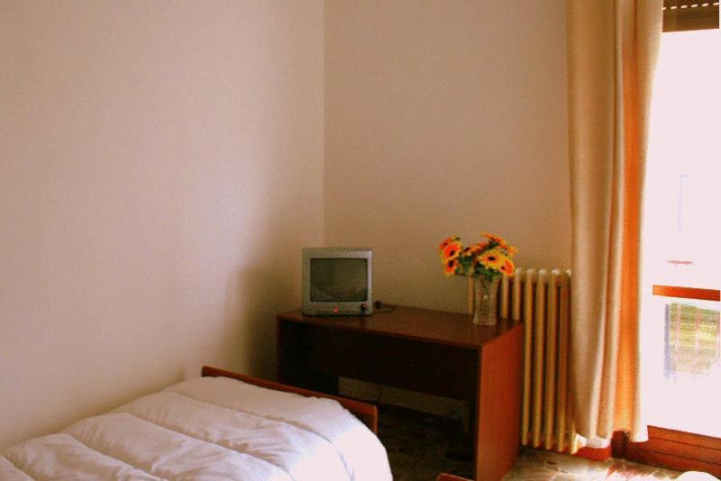 Family Inn Pero Habitación foto